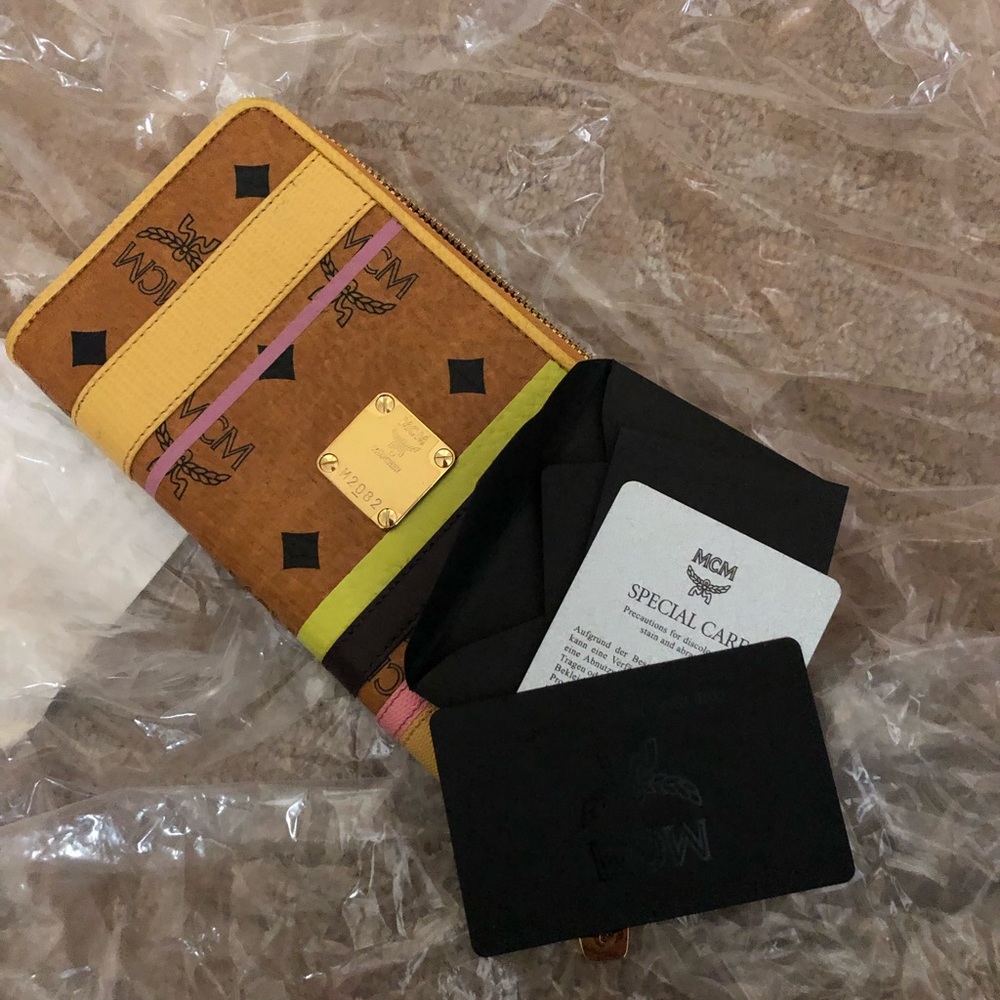 Mcm Zipper wallet